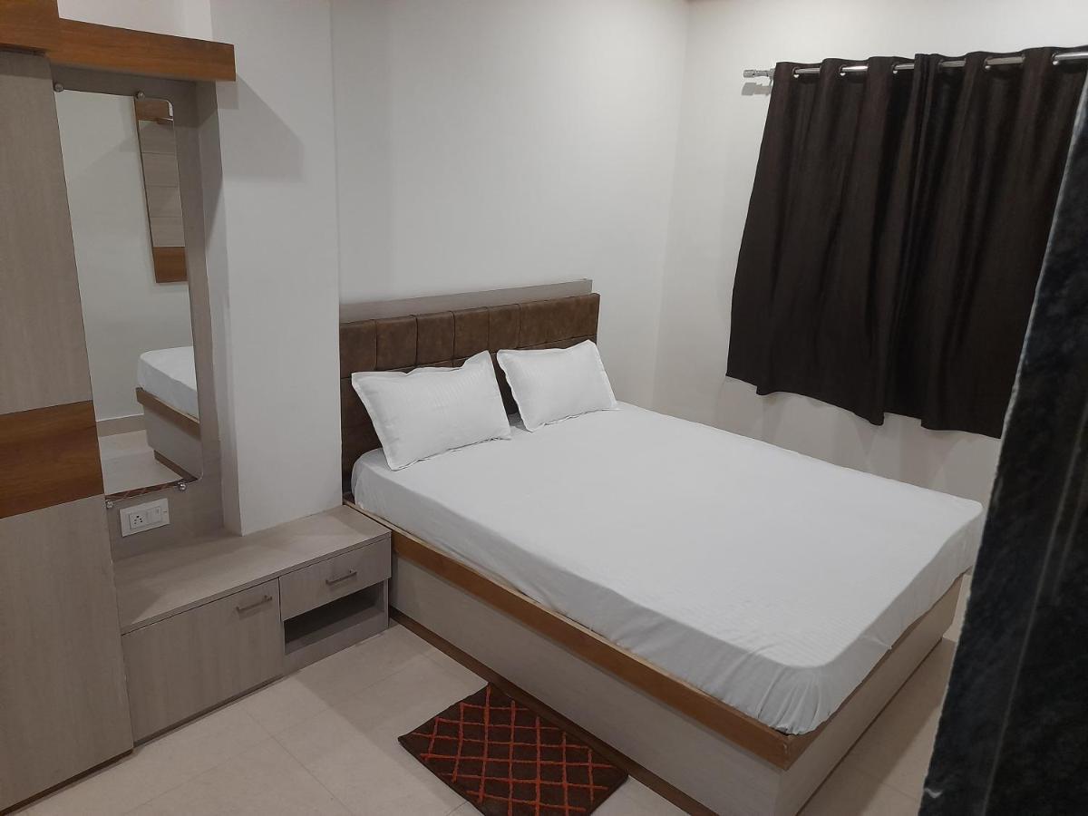 Rudraksha Guest House Варанаси Экстерьер фото