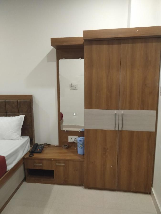 Rudraksha Guest House Варанаси Экстерьер фото